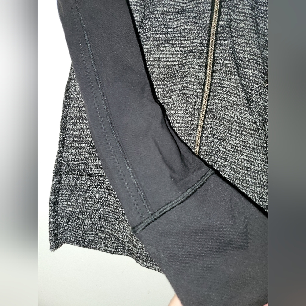 Lululemon Jacket - Picture 5 of 7